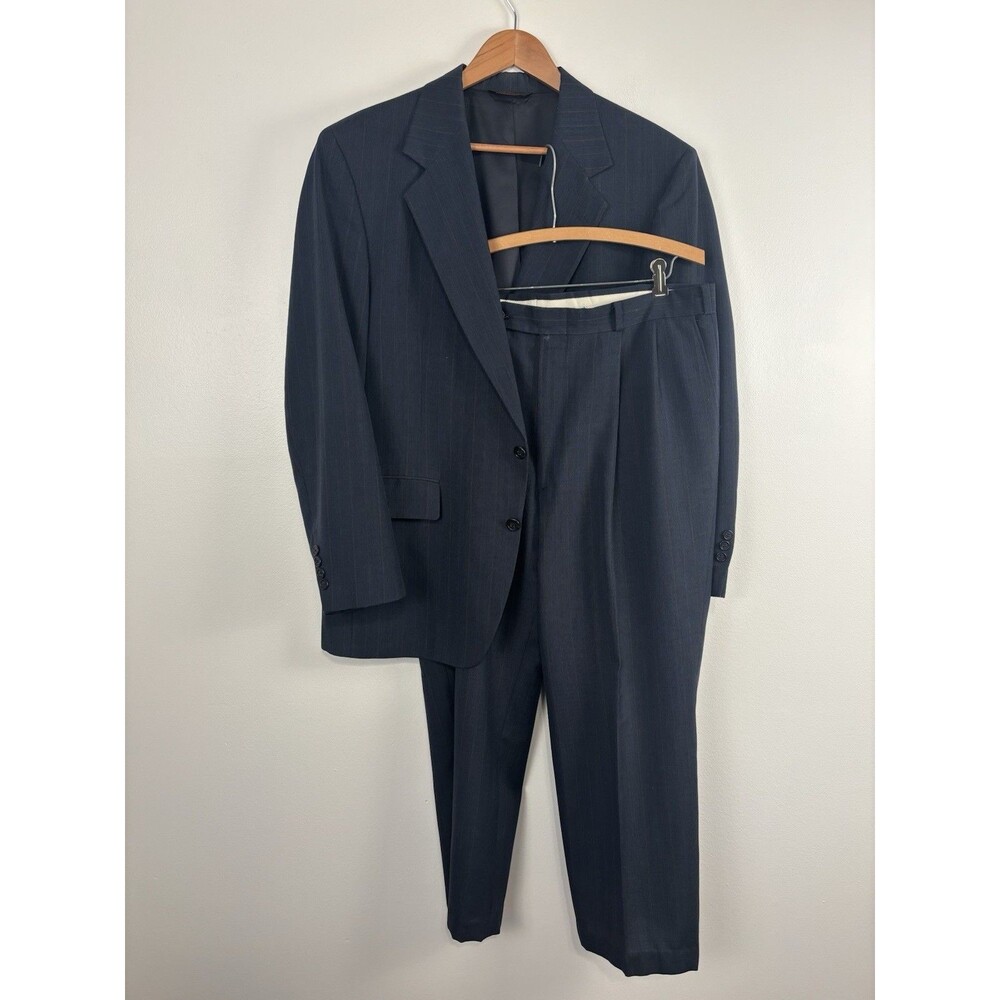 VTG Meeting Street Men's Suit 42 R Navy Blue Pinstripe Made in USA Please Read